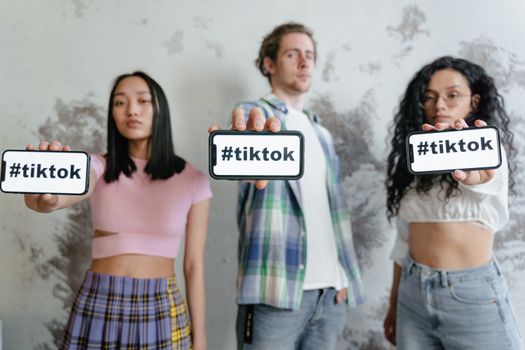 TikTok in 2026: waarom trends en BN’ers zó bizar snel viraal gaan