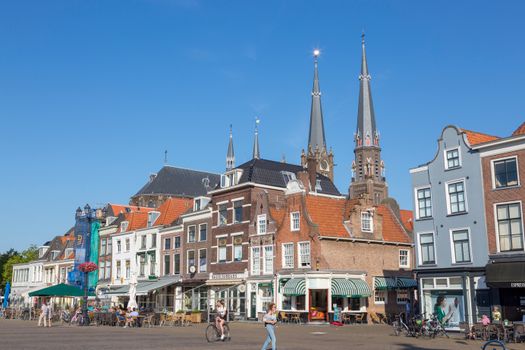 WK 2026 op groot scherm in Hoorn met supporters op de Roode Steen tijdens een avondwedstrijd
