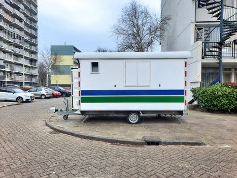 Gamer kijkt op scherm naar nieuws over mogelijke GTA 6 Trailer 3 releasedatum