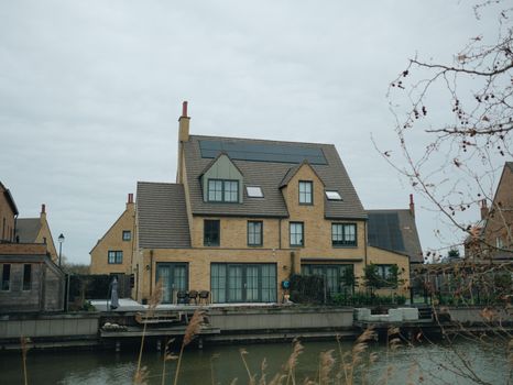 Nieuwbouw Hoorn bij het stationsgebied met bouwkranen, appartementen en wegen rond Poort van Hoorn
